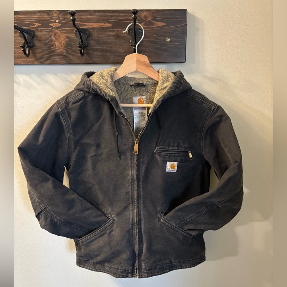 Women’s Carhartt Sherpa lined jacket, size Medium